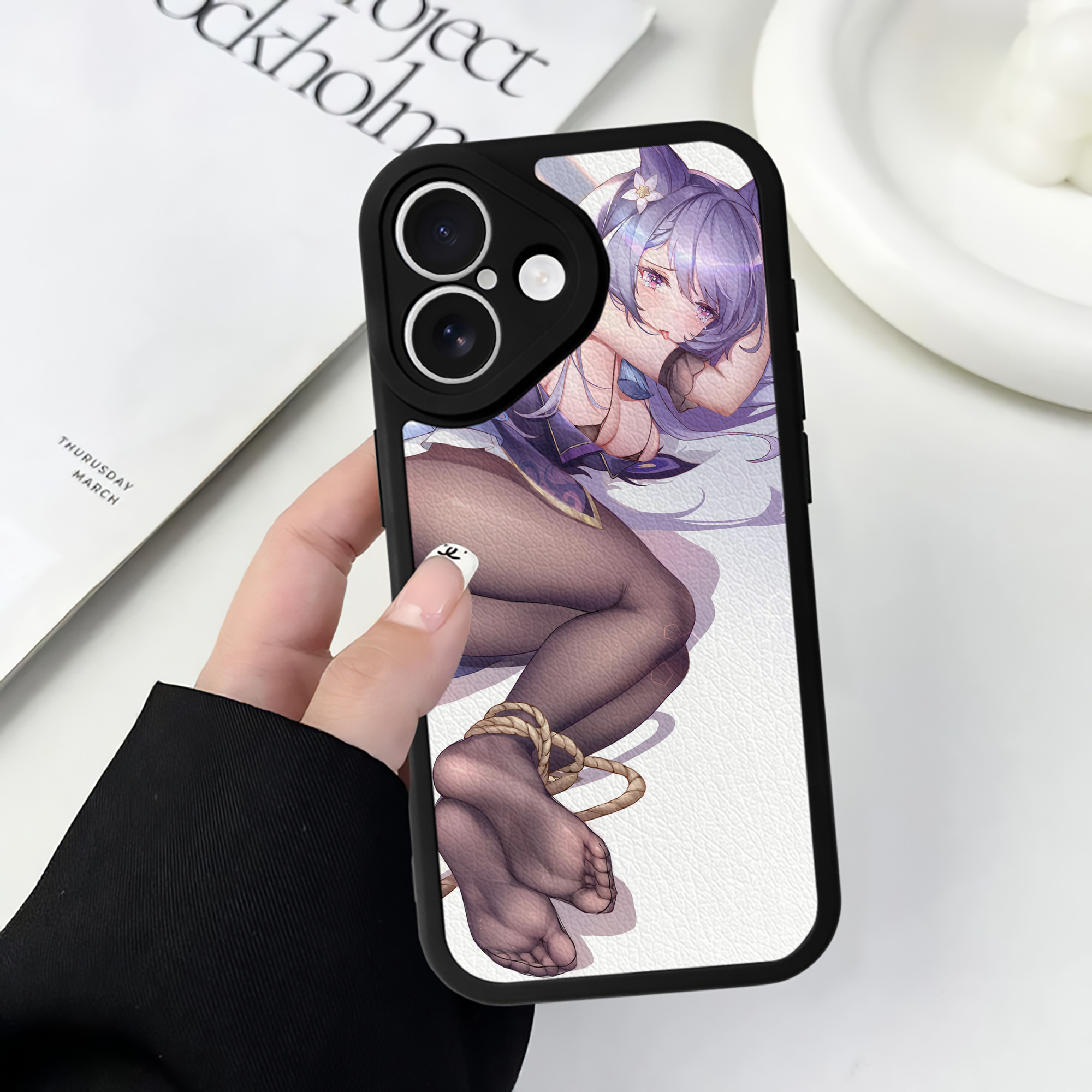 げんし神 genshin 【iPhone 16シリーズ対応】シリコンスマホケース（レザー調） 材質：シリコン